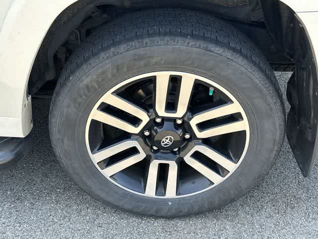 Used 2018 Toyota 4Runner Limited AWD/4WD image 5