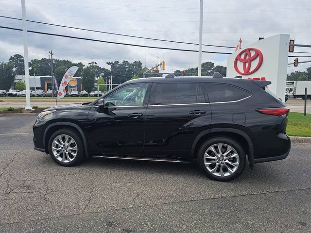 Certified 2020 Toyota Highlander Limited AWD/4WD image 12