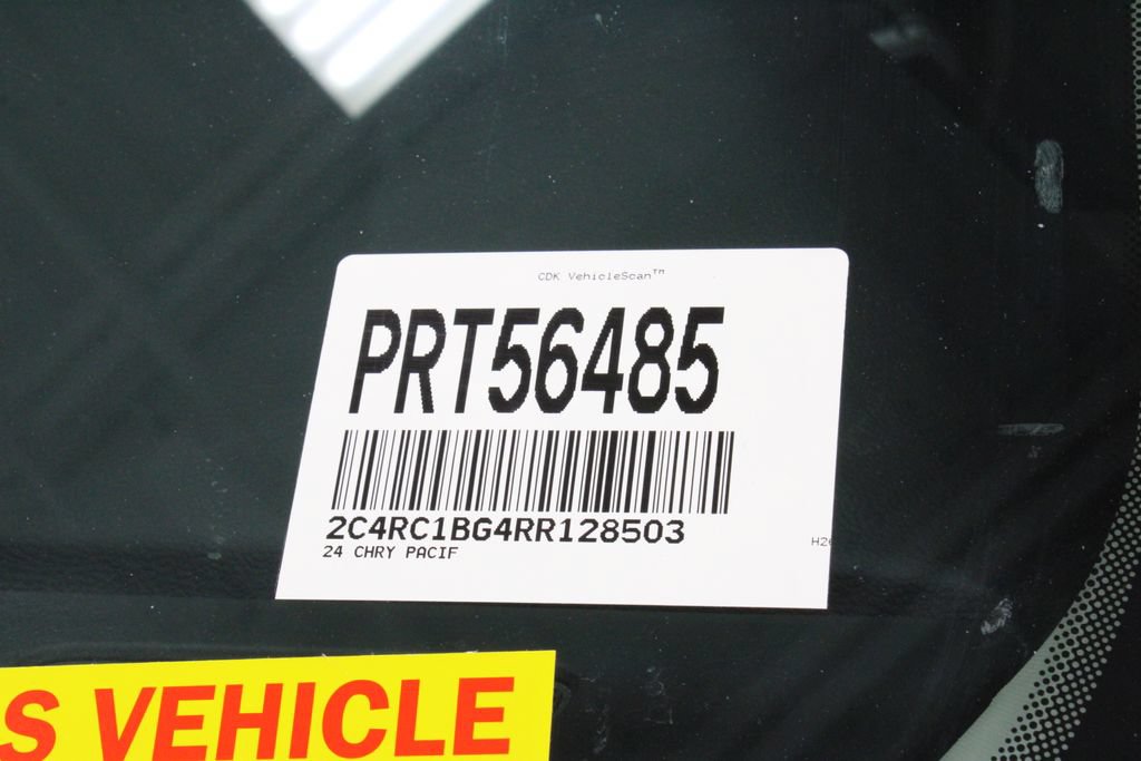 Used 2024 Chrysler Pacifica Touring-L FWD image 32