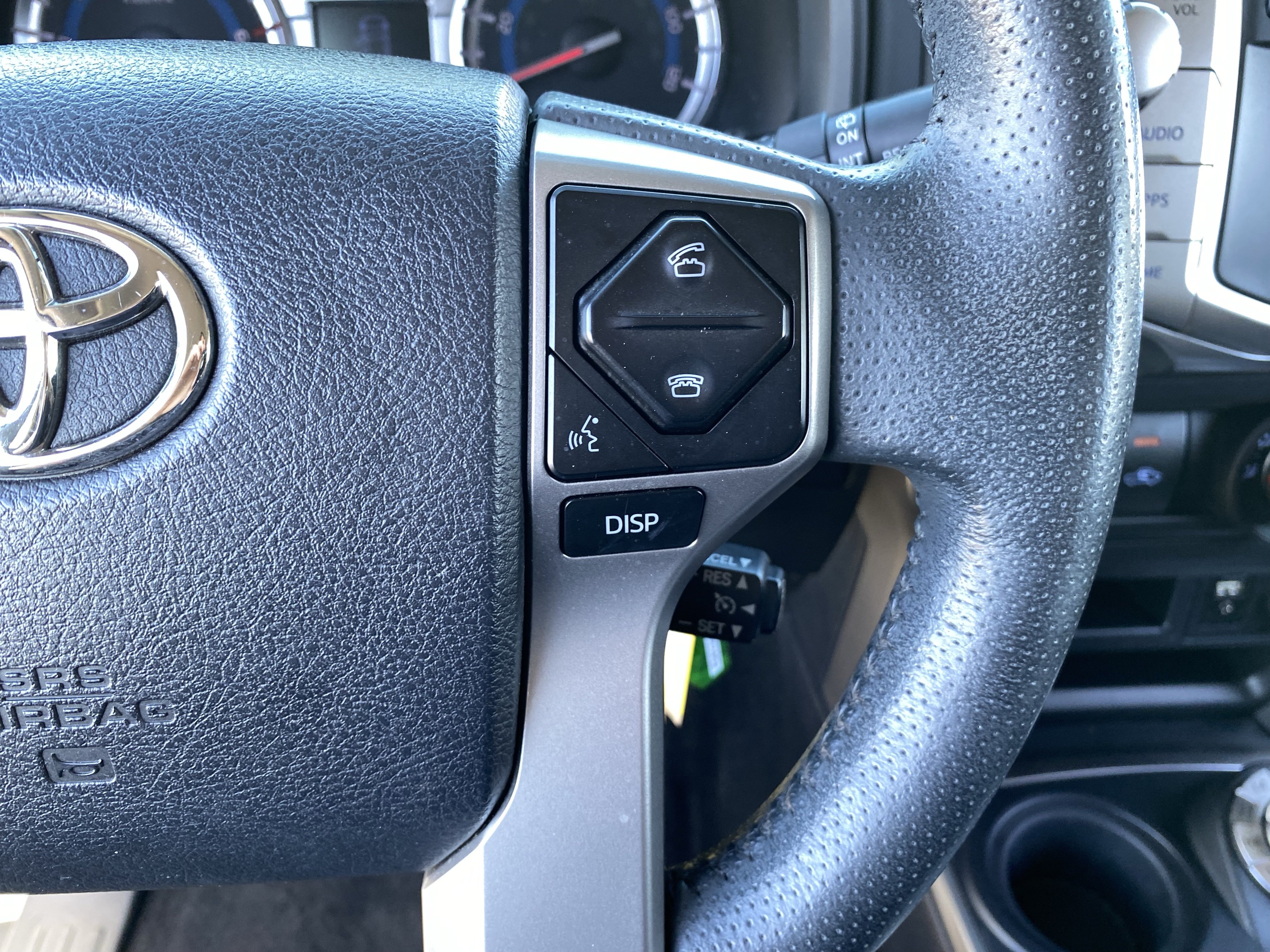 Used 2019 Toyota 4Runner SR5 AWD/4WD image 32
