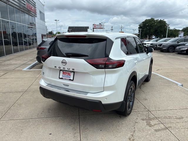 Used 2025 Nissan Rogue SV FWD image 7