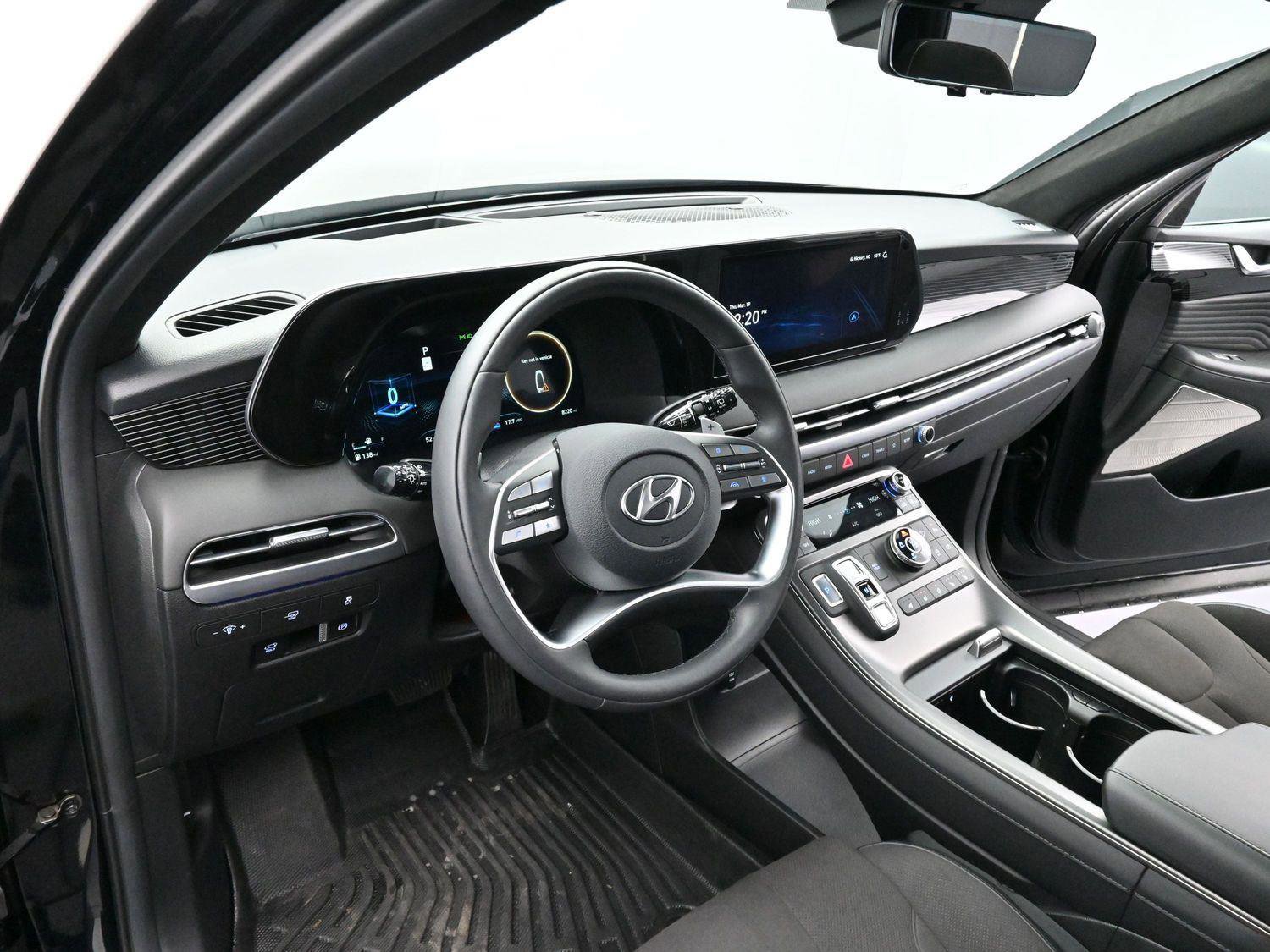 Used 2025 Hyundai Palisade Calligraphy image 13