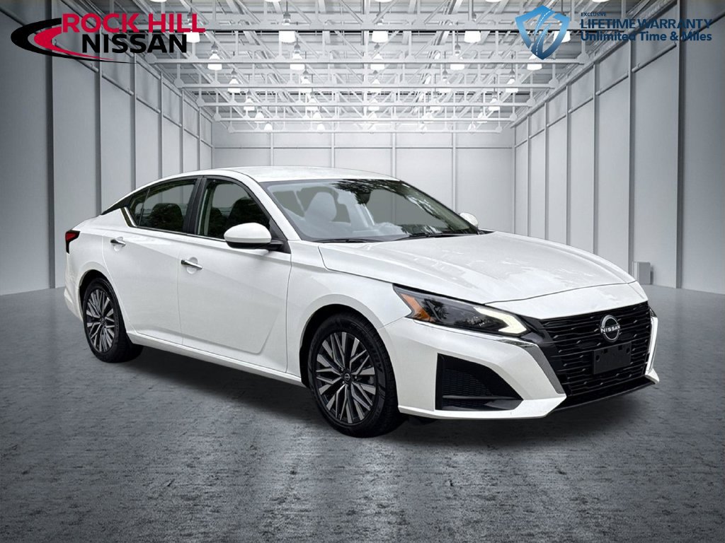 Used 2023 Nissan Altima 2.5 SV