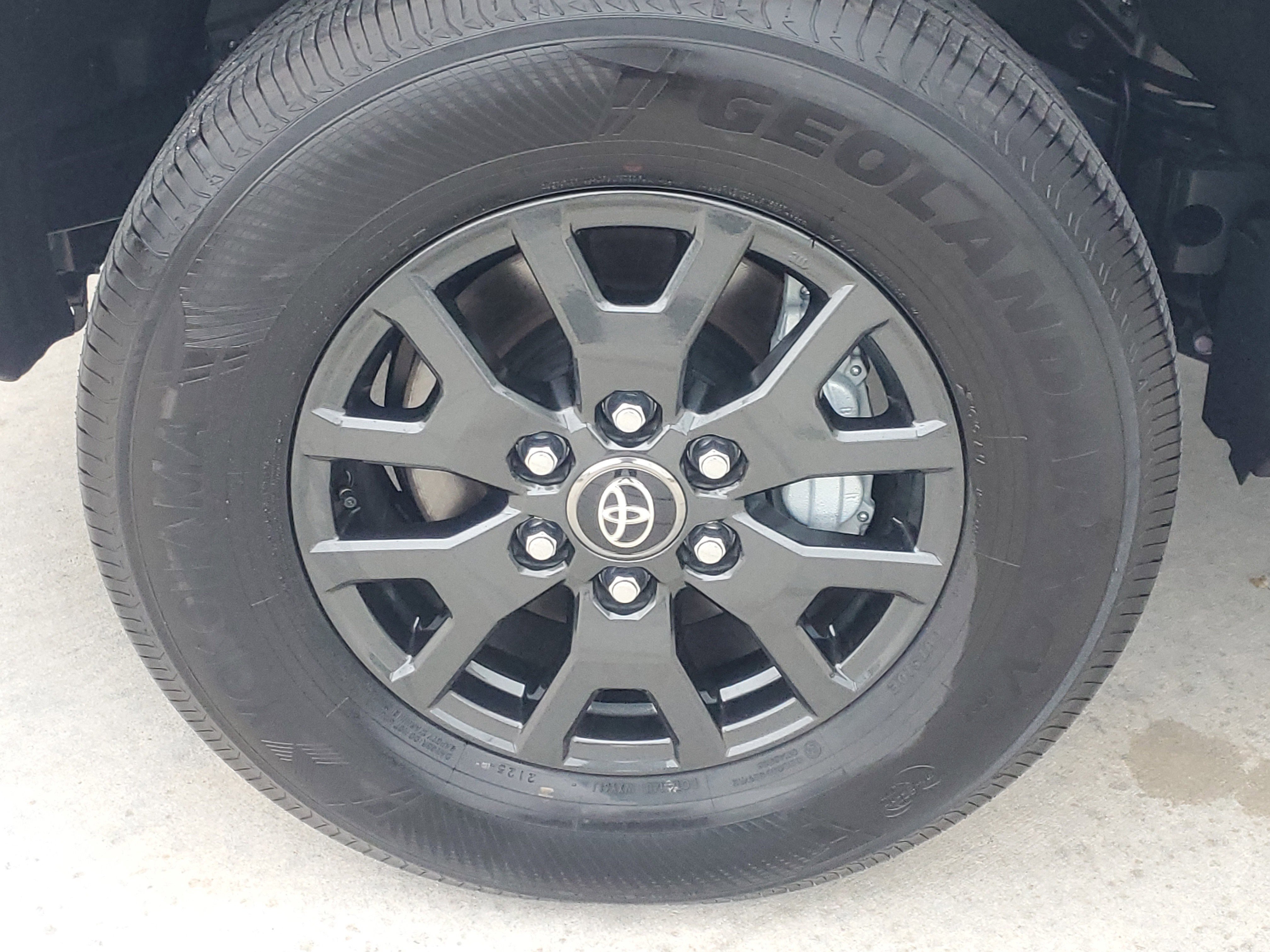 Used 2025 Toyota 4Runner SR5 image 6