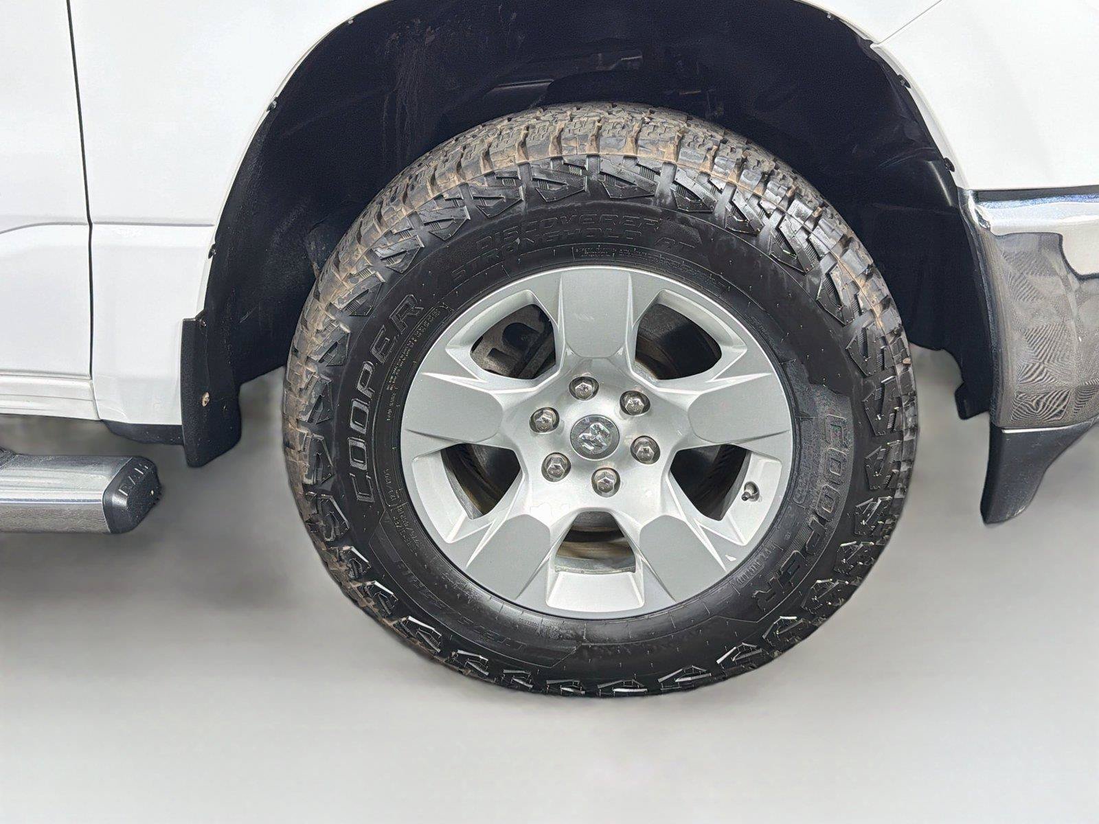 Used 2024 RAM 1500 Big Horn AWD/4WD image 38