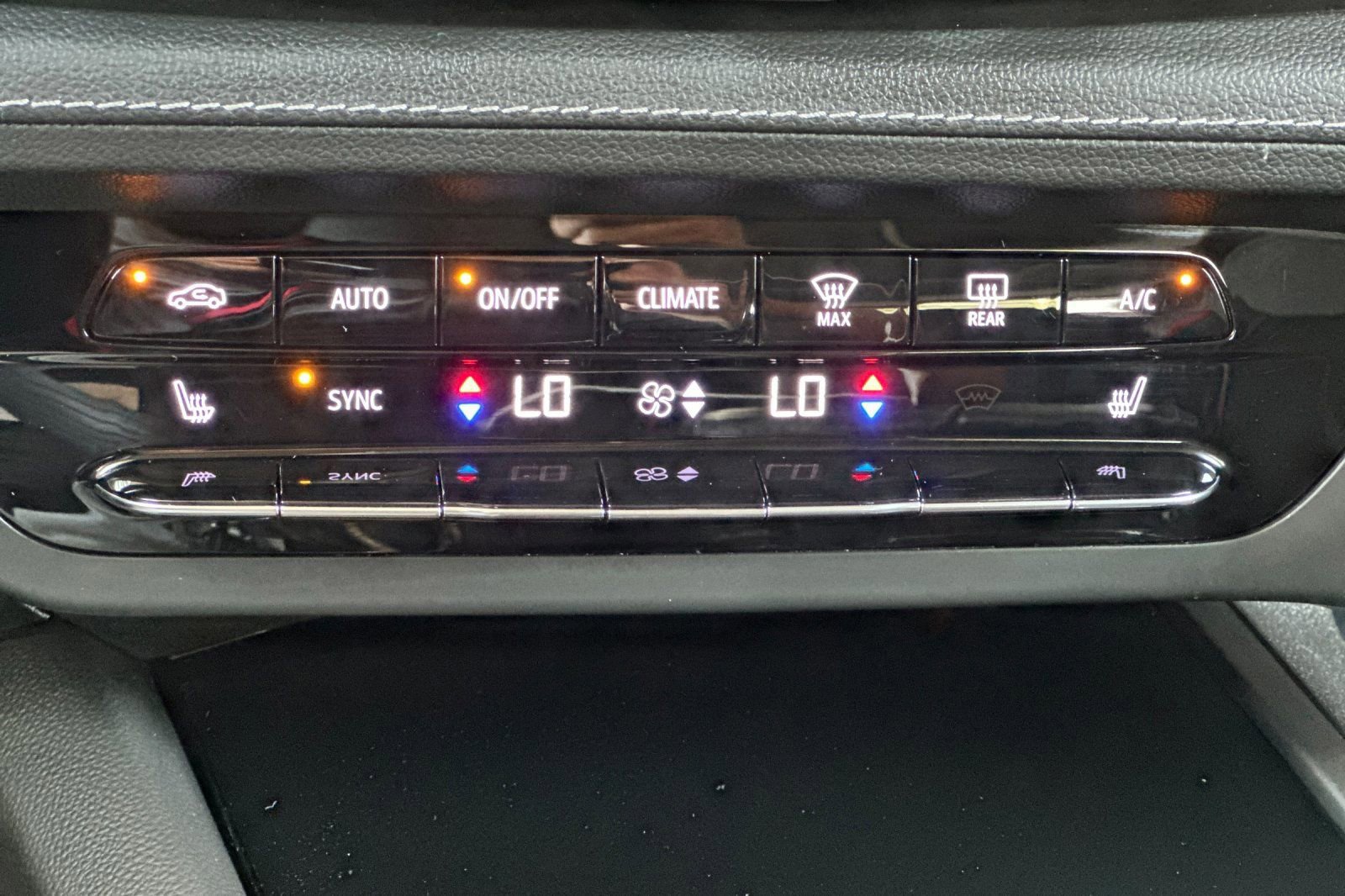 Certified 2023 Buick Envision Essence w/ Sport Touring Package image 21