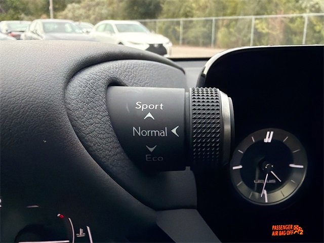 New 2025 Lexus ES 350 Ultra Luxury image 30