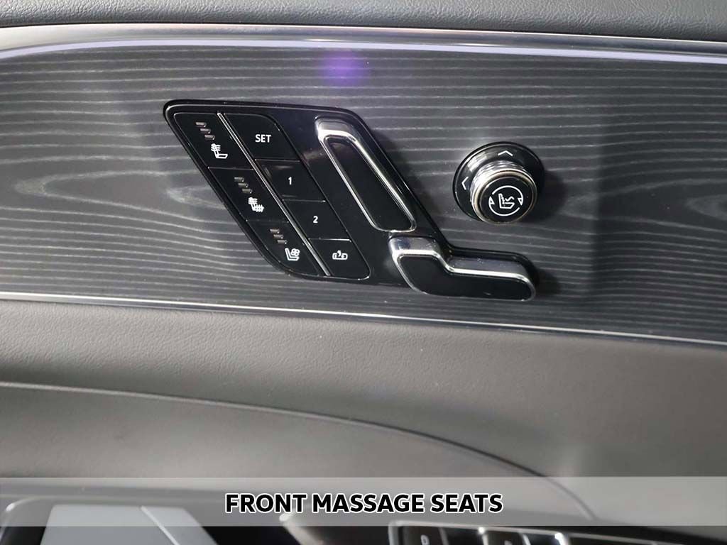 Used 2025 Cadillac Lyriq Sport AWD/4WD image 10