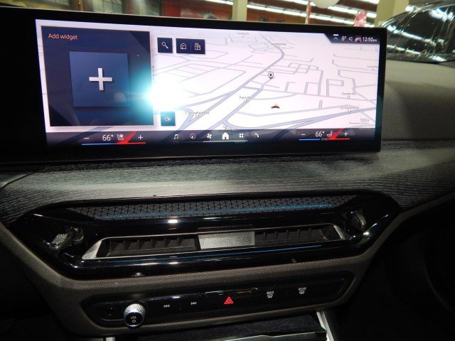 Used 2025 BMW 330i xDrive Sedan w/ Convenience Package image 21