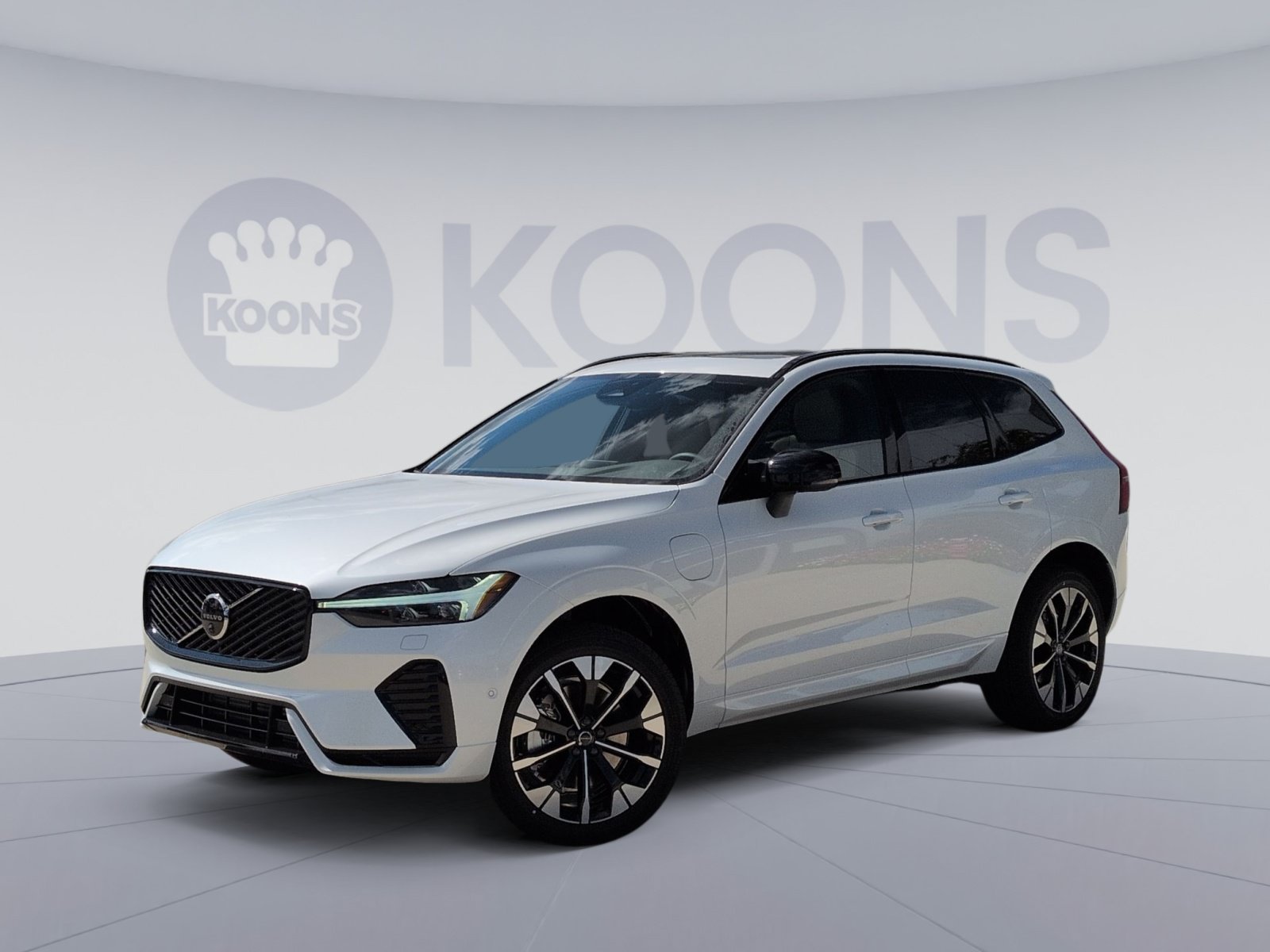 New 2026 Volvo XC60 T8 Plus w/ Protection Package Premier