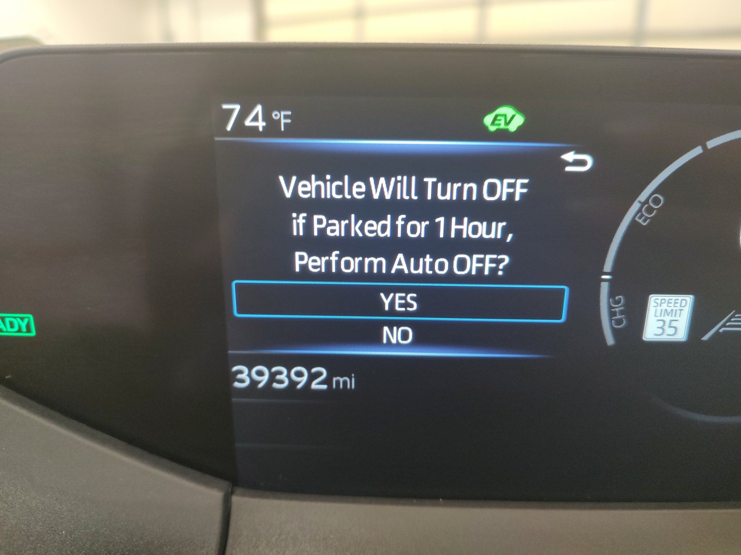 Used 2025 Toyota Prius LE FWD image 6