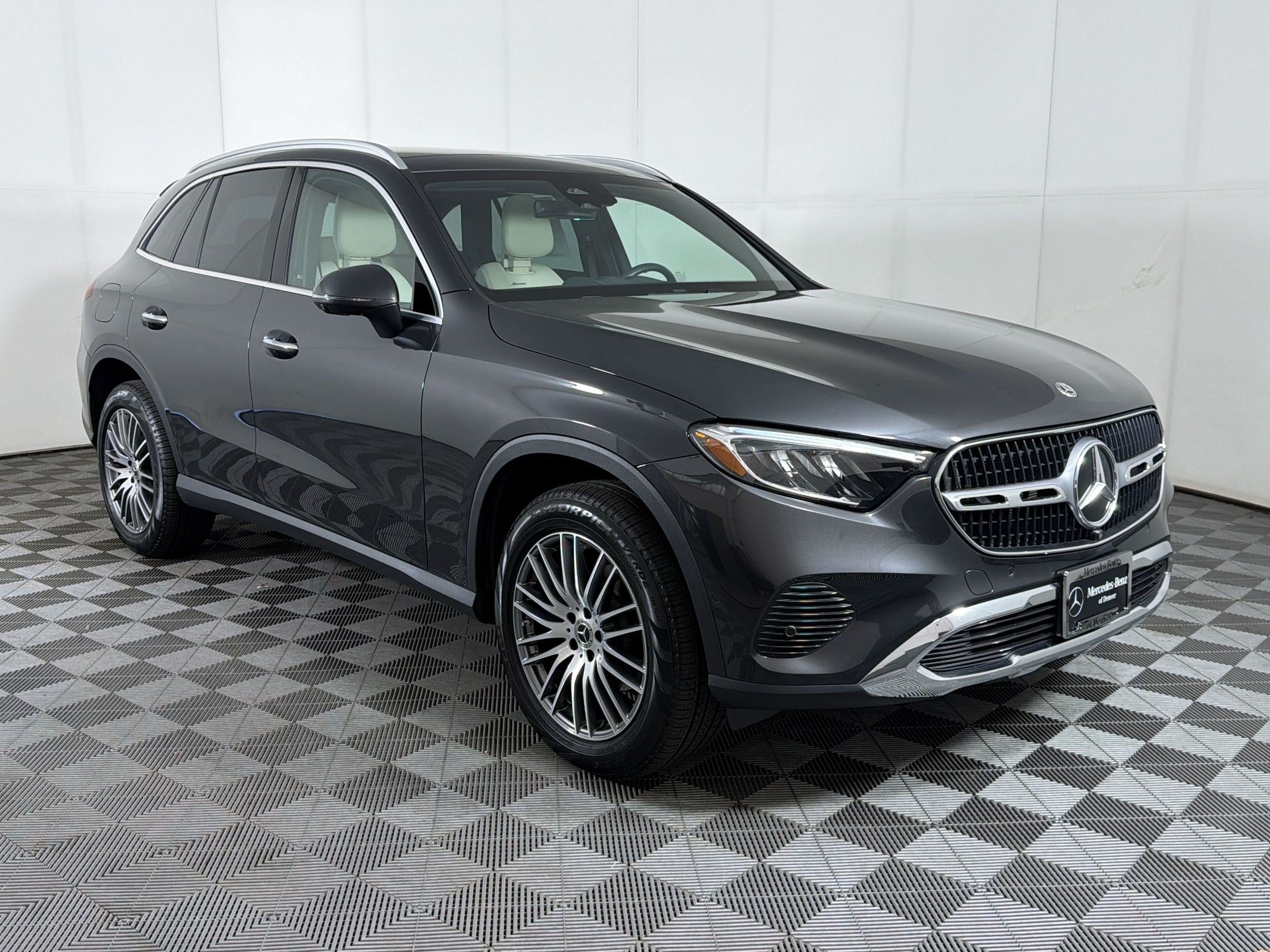 Certified 2025 Mercedes-Benz GLC 300 4MATIC image 7