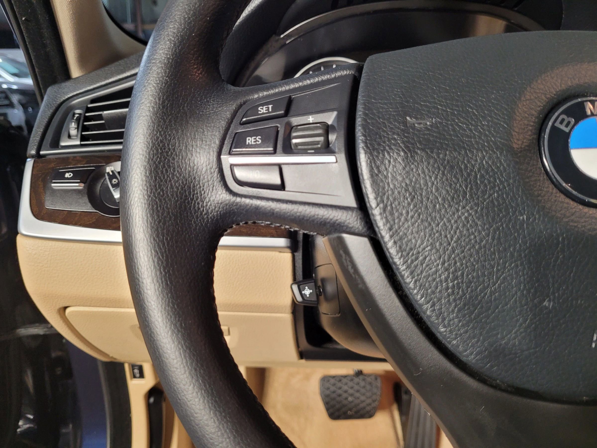 Used 2012 BMW 528i Sedan image 27