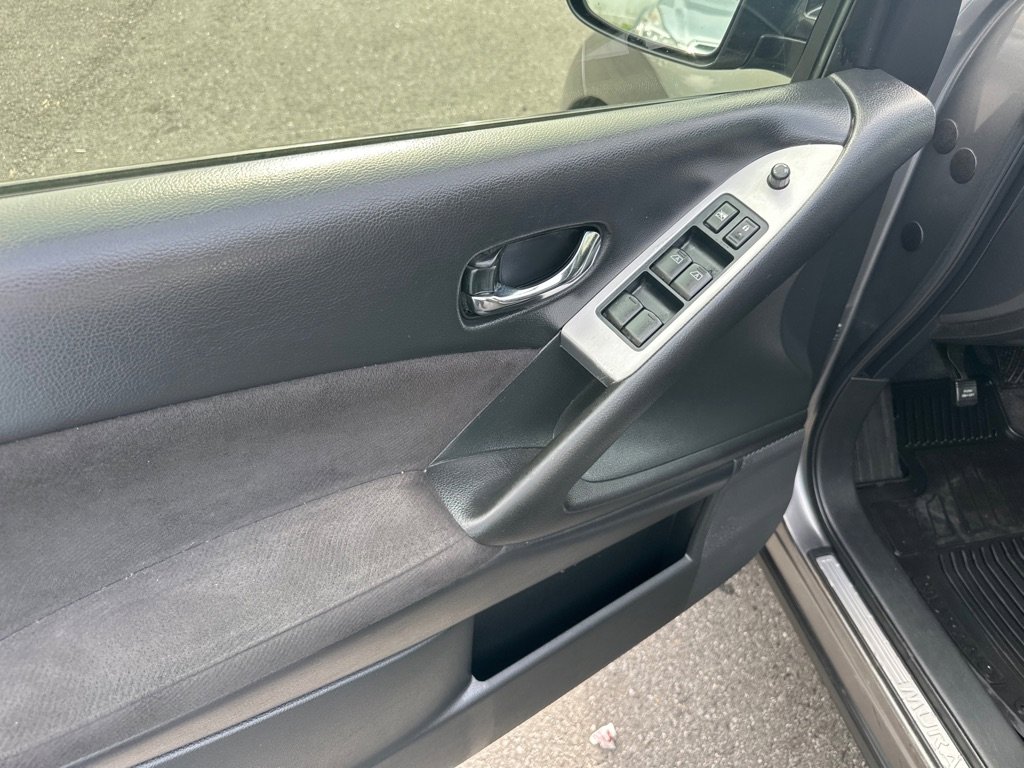 Used 2013 Nissan Murano S image 25