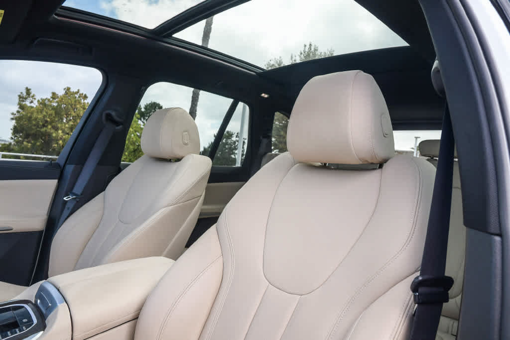 Used 2022 BMW X5 sDrive40i w/ Parking Assistance Package RWD image 20
