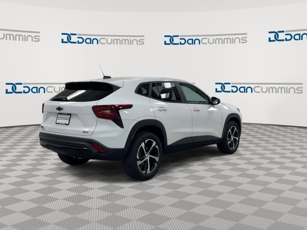 Used 2024 Chevrolet Trax RS w/ Driver Confidence Package FWD image 8