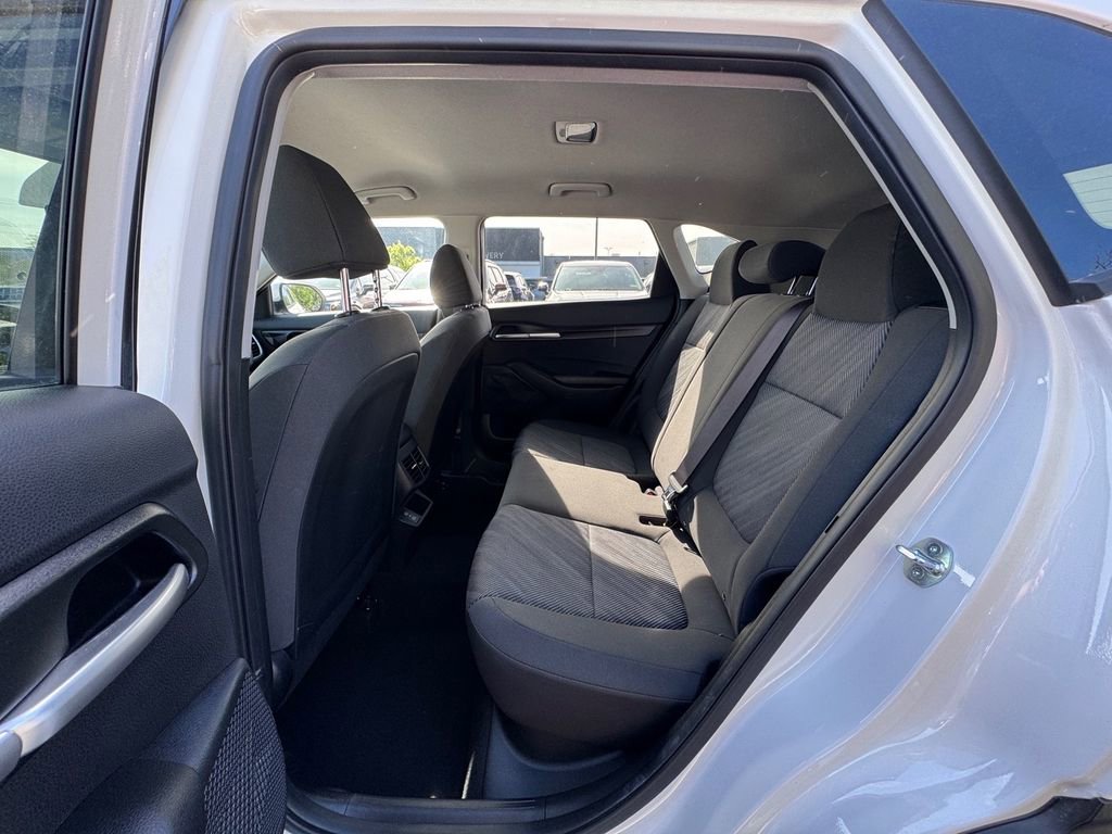 Certified 2025 Kia Seltos LX image 11