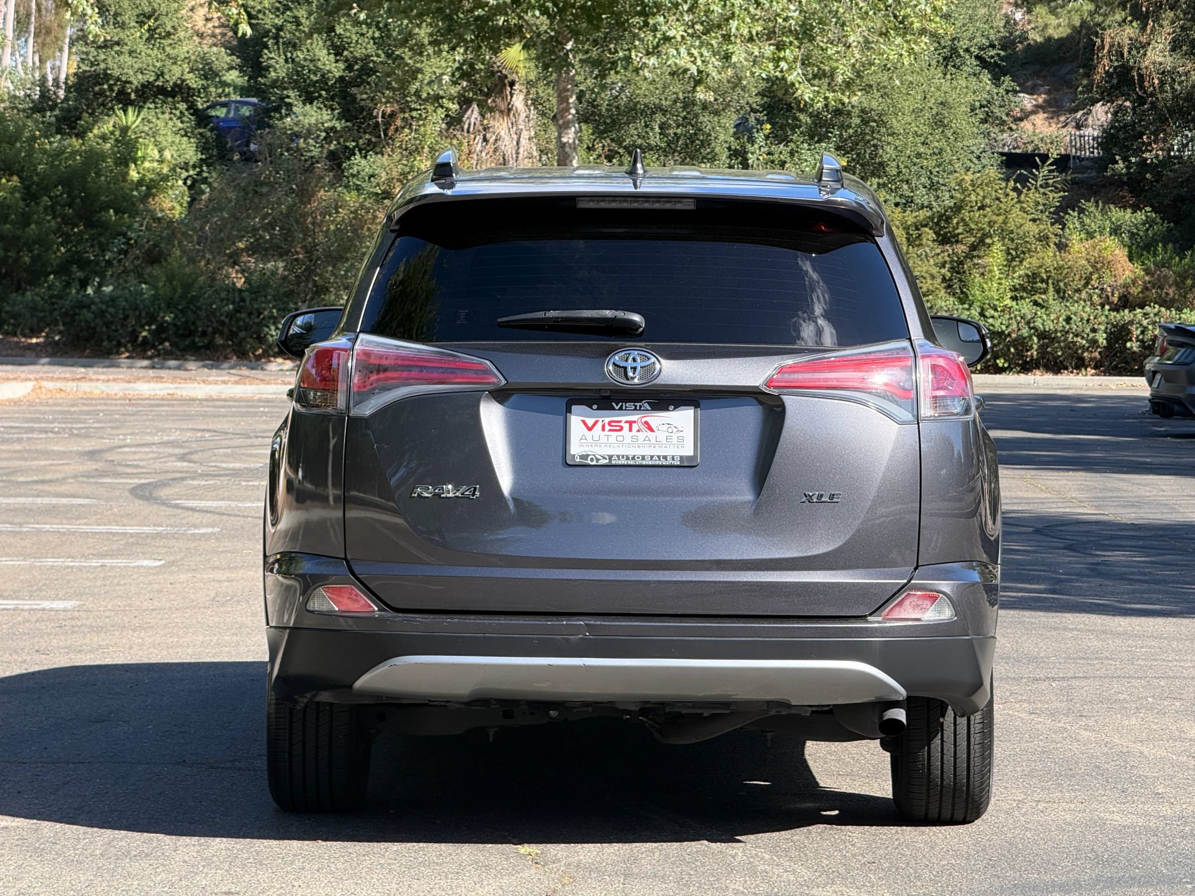 Used 2017 Toyota RAV4 XLE w/ Carpet Mat Package FWD image 4