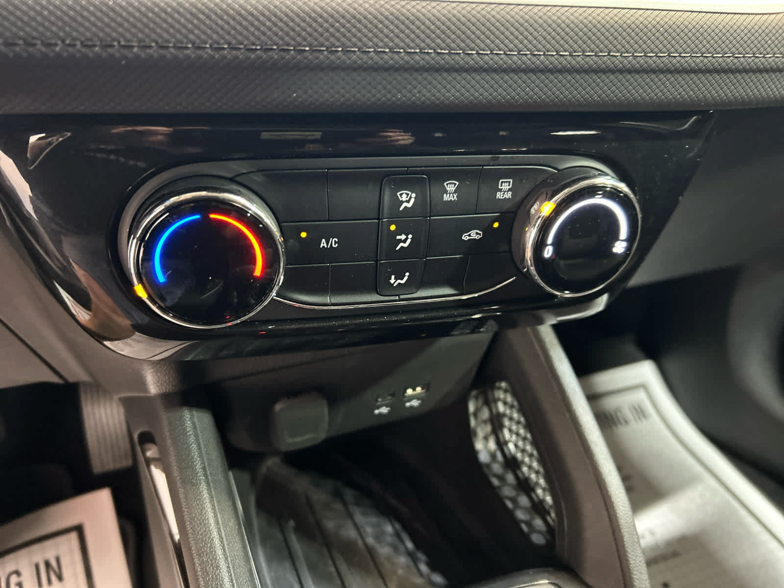 Used 2025 Chevrolet TrailBlazer LT AWD/4WD image 6