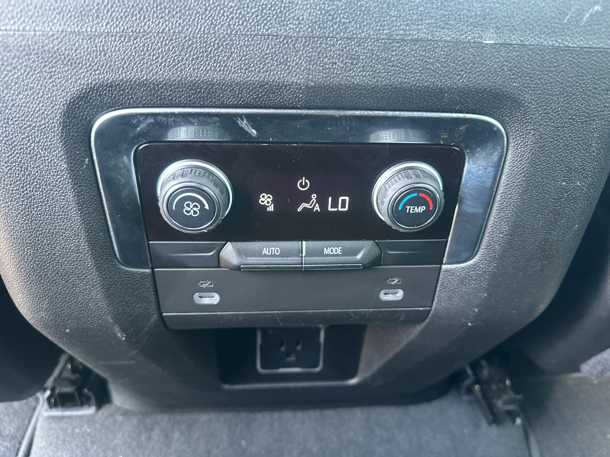 Used 2024 Chevrolet Tahoe LT AWD/4WD image 18