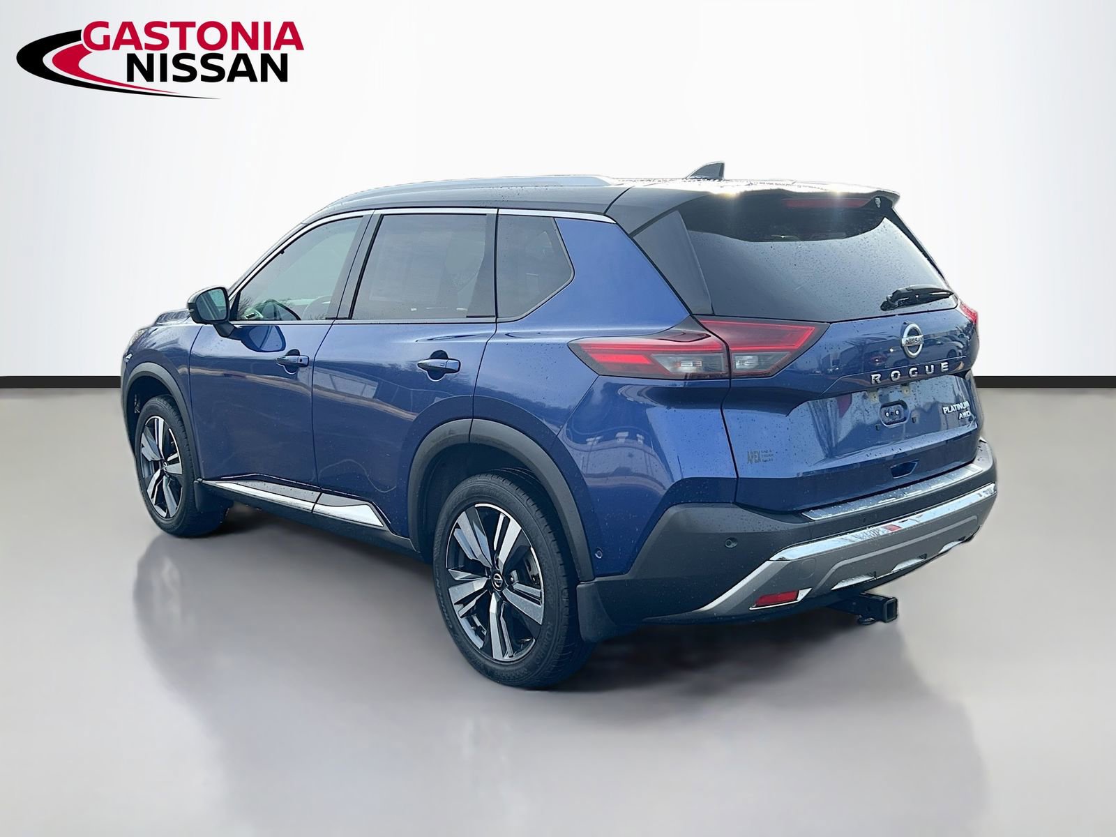 Used 2021 Nissan Rogue Platinum image 6