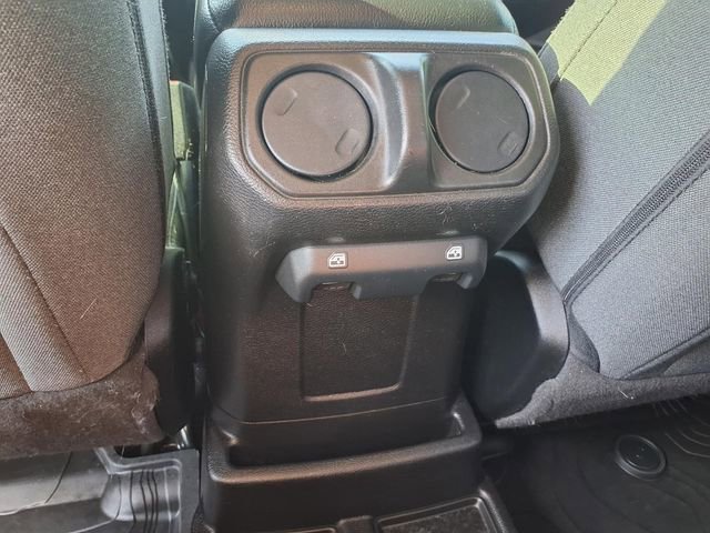 Used 2024 Jeep Wrangler Unlimited AWD/4WD image 21