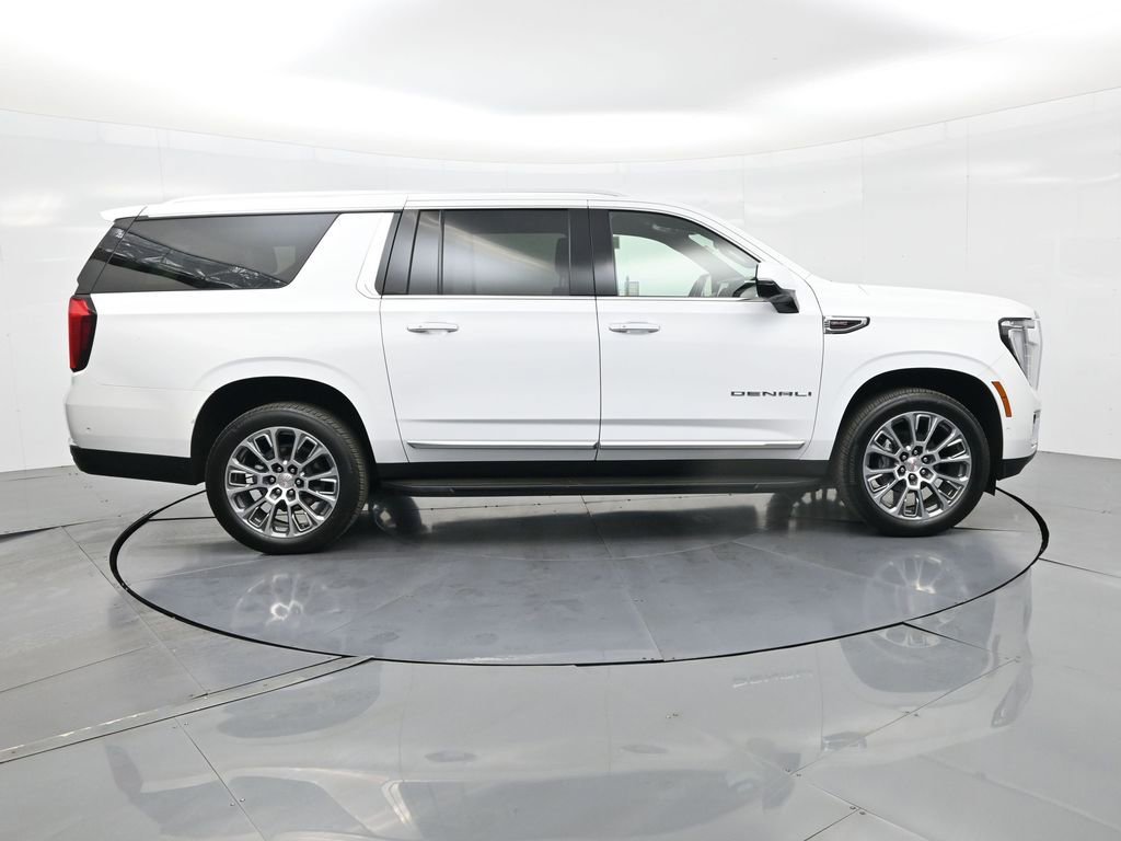 Used 2025 GMC Yukon XL Denali image 5
