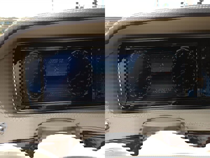 Used 2017 Mercedes-Benz S 550 Sedan image 6