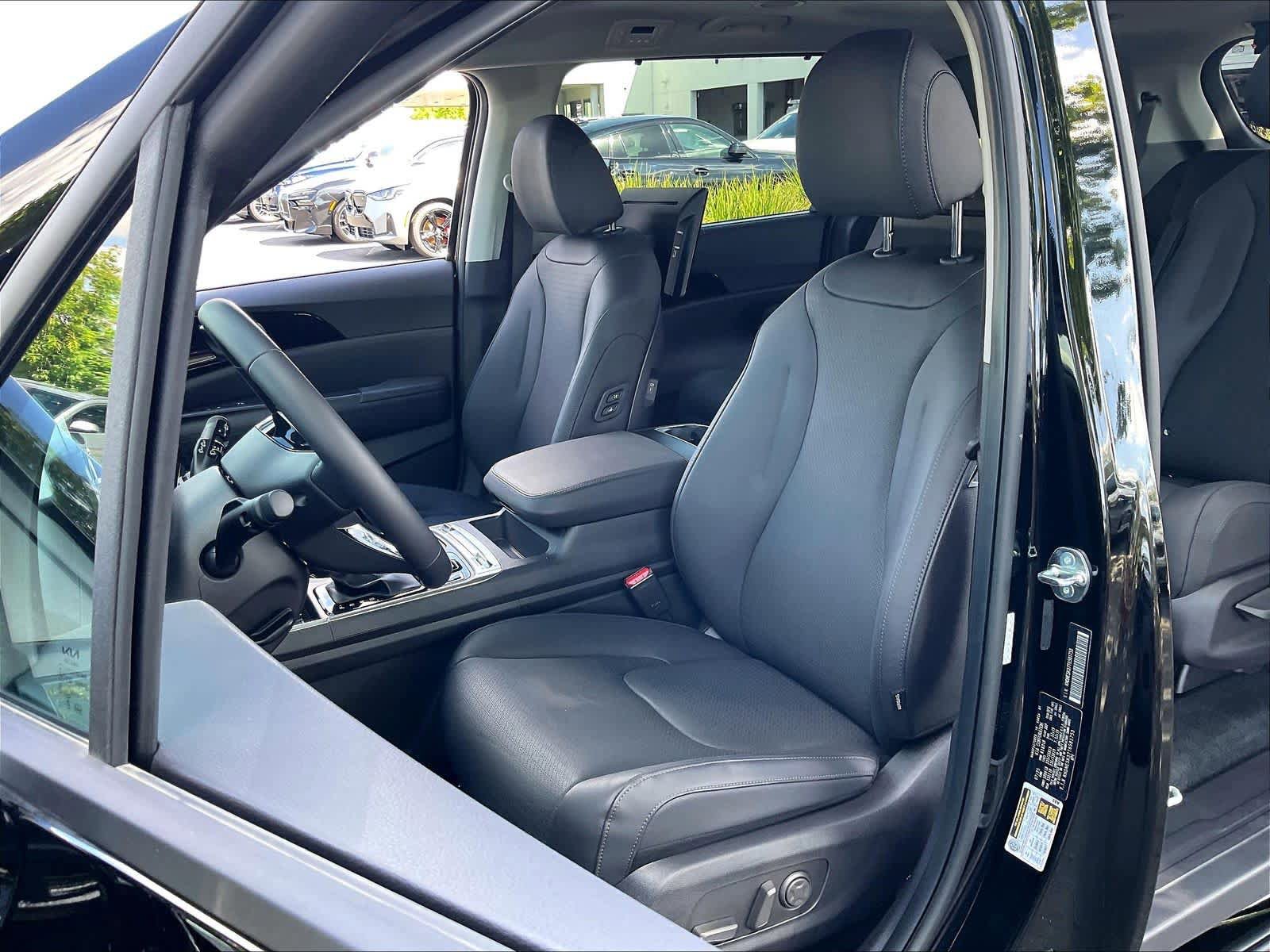 Used 2026 Kia Carnival SX Prestige image 27