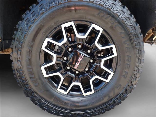 Used 2025 GMC Sierra 2500 AT4X AWD/4WD image 7
