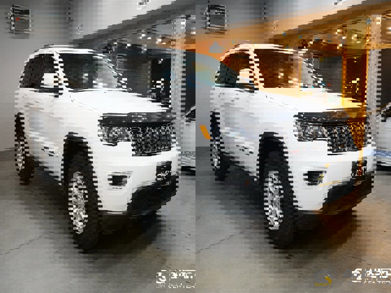 Used 2020 Jeep Grand Cherokee Laredo image 3