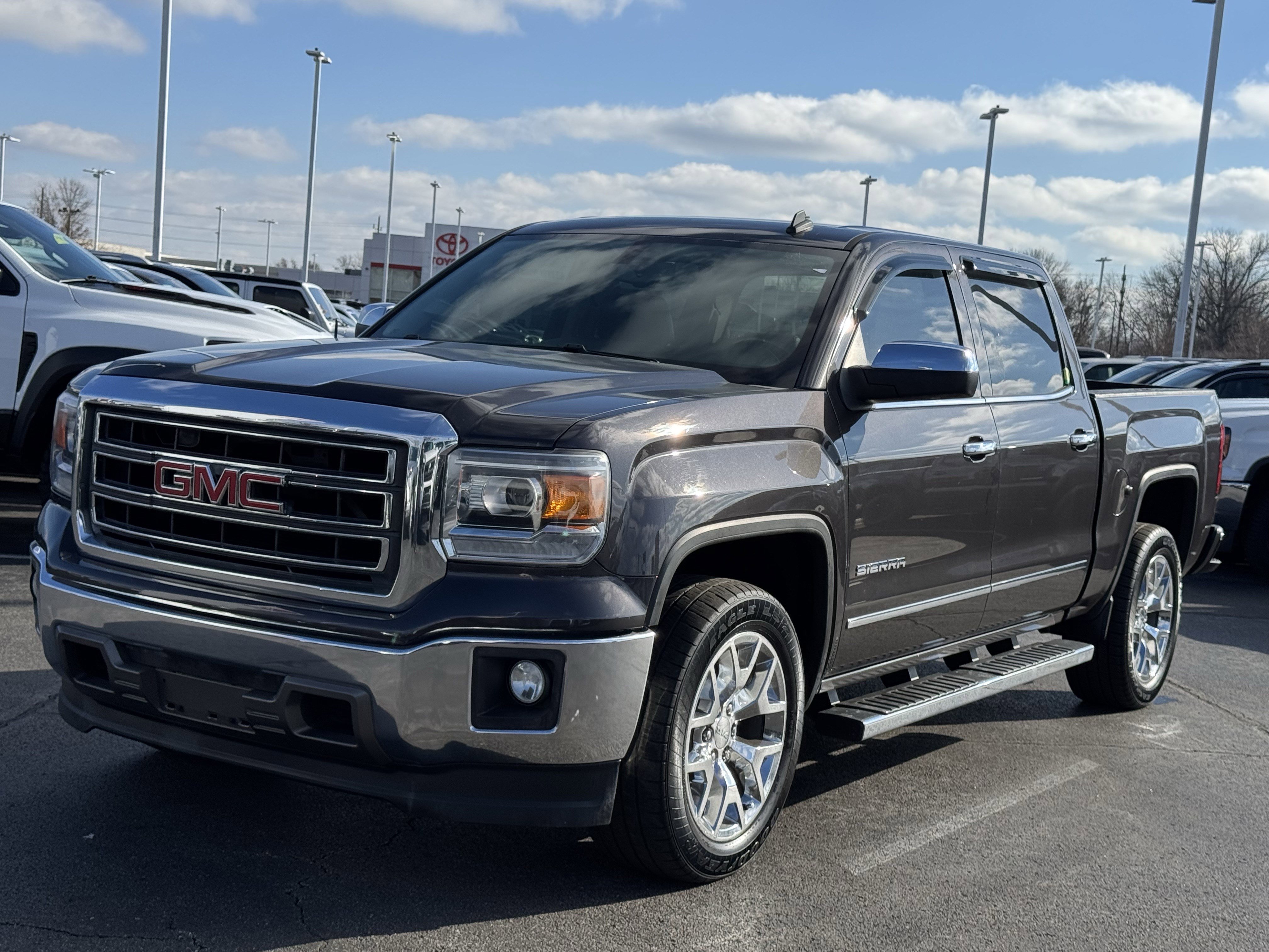 Used 2014 GMC Sierra 1500 SLT w/ SLT Crew Cab Value Package image 11