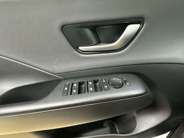 Used 2025 Hyundai Kona Limited image 16