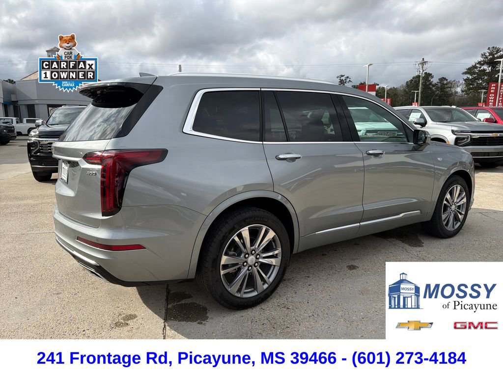 Used 2025 Cadillac XT6 Premium Luxury image 6