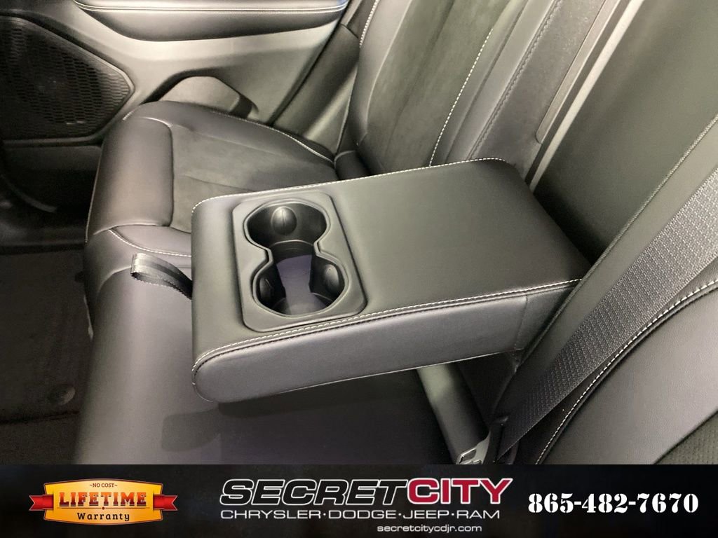 New 2026 Jeep Grand Cherokee Altitude image 28