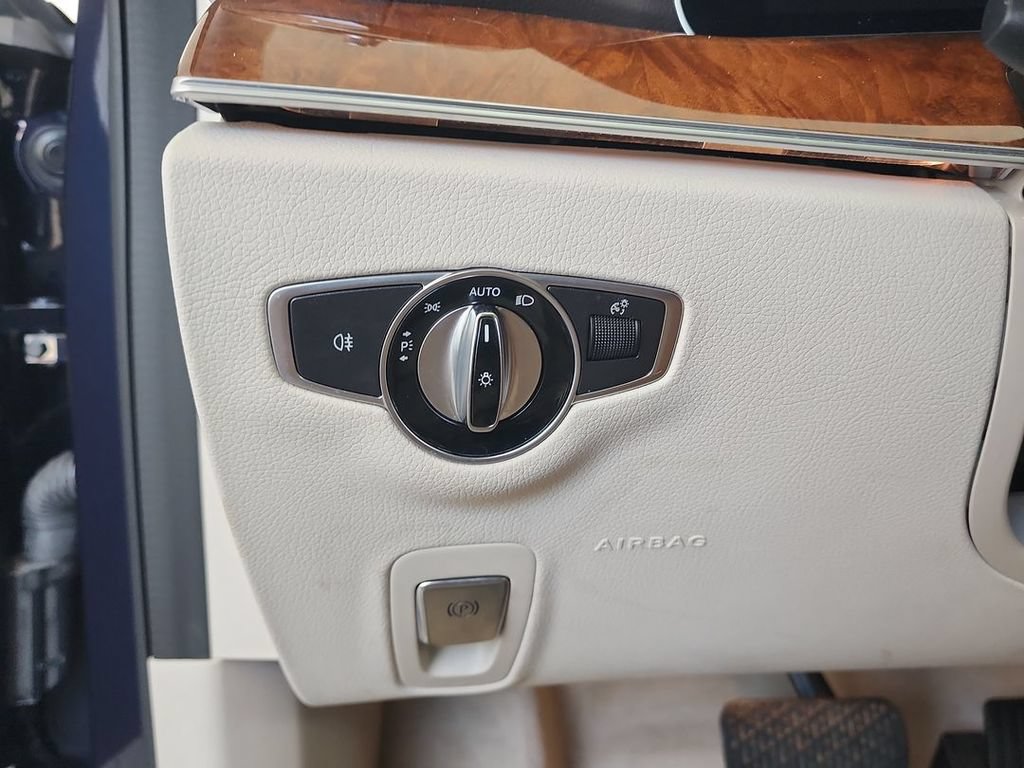 Used 2019 Mercedes-Benz E 450 4MATIC Wagon image 16
