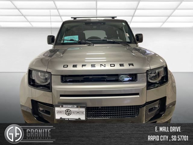 Used 2024 Land Rover Defender 110 X-Dynamic SE image 9