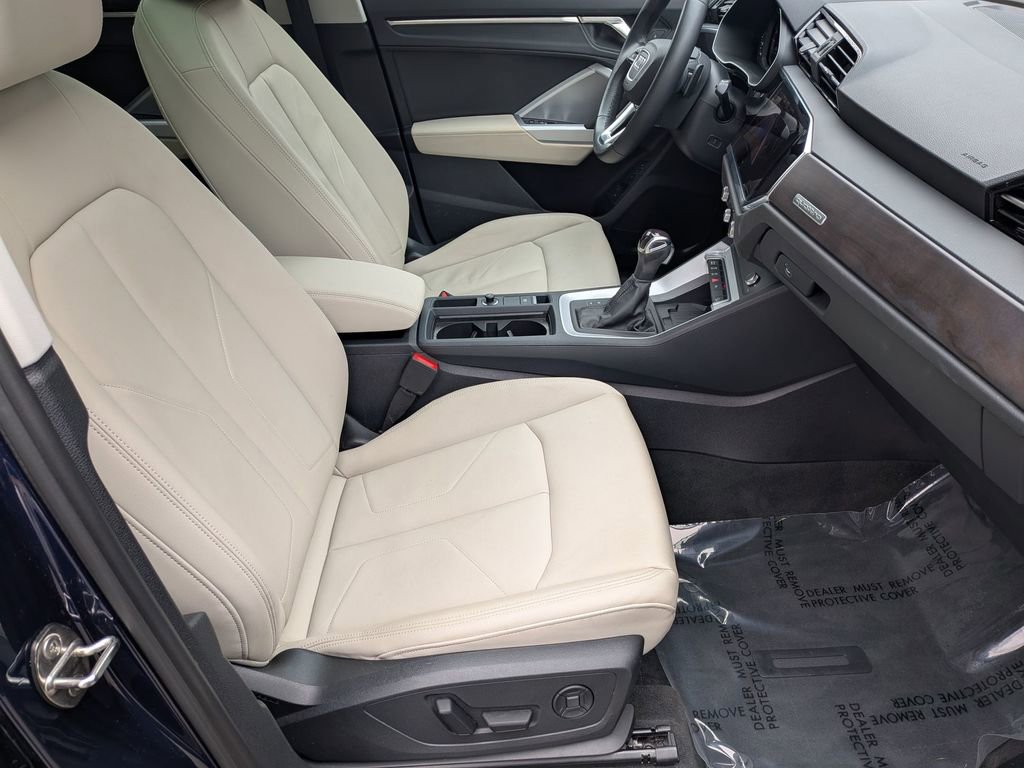 Used 2024 Audi Q3 2.0T Premium image 33