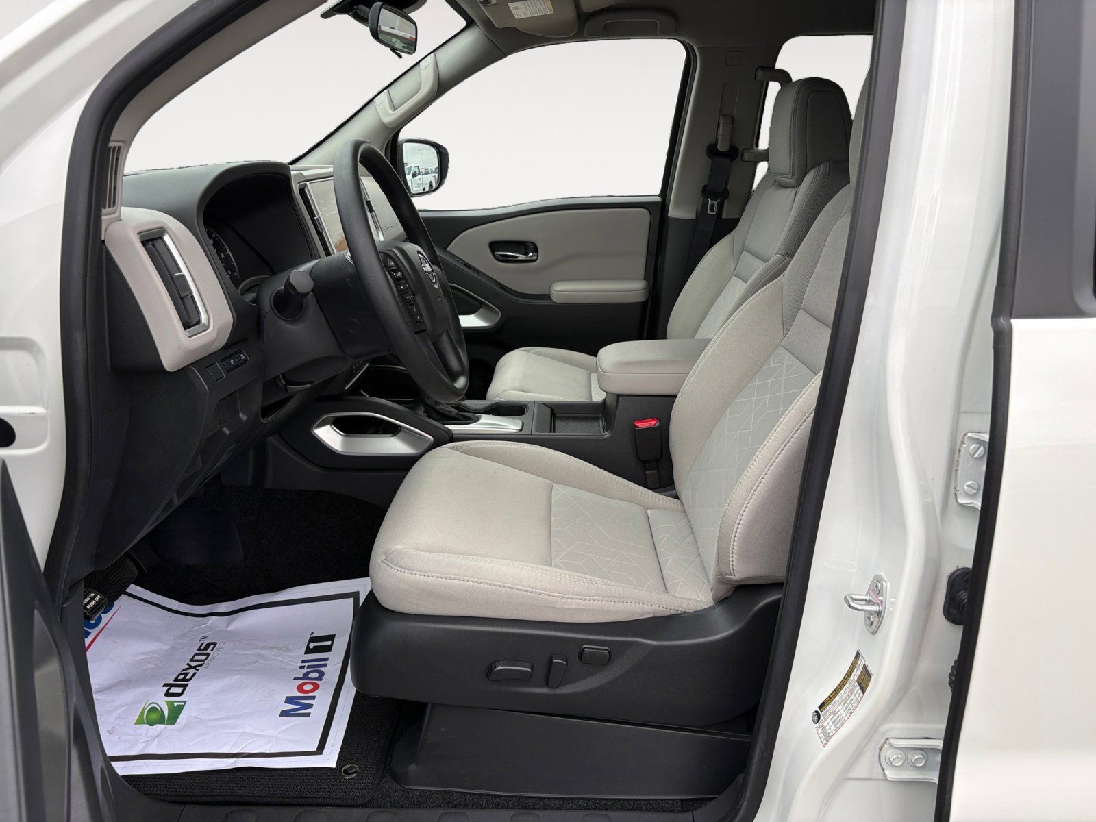 Used 2025 Nissan Frontier SV RWD image 19