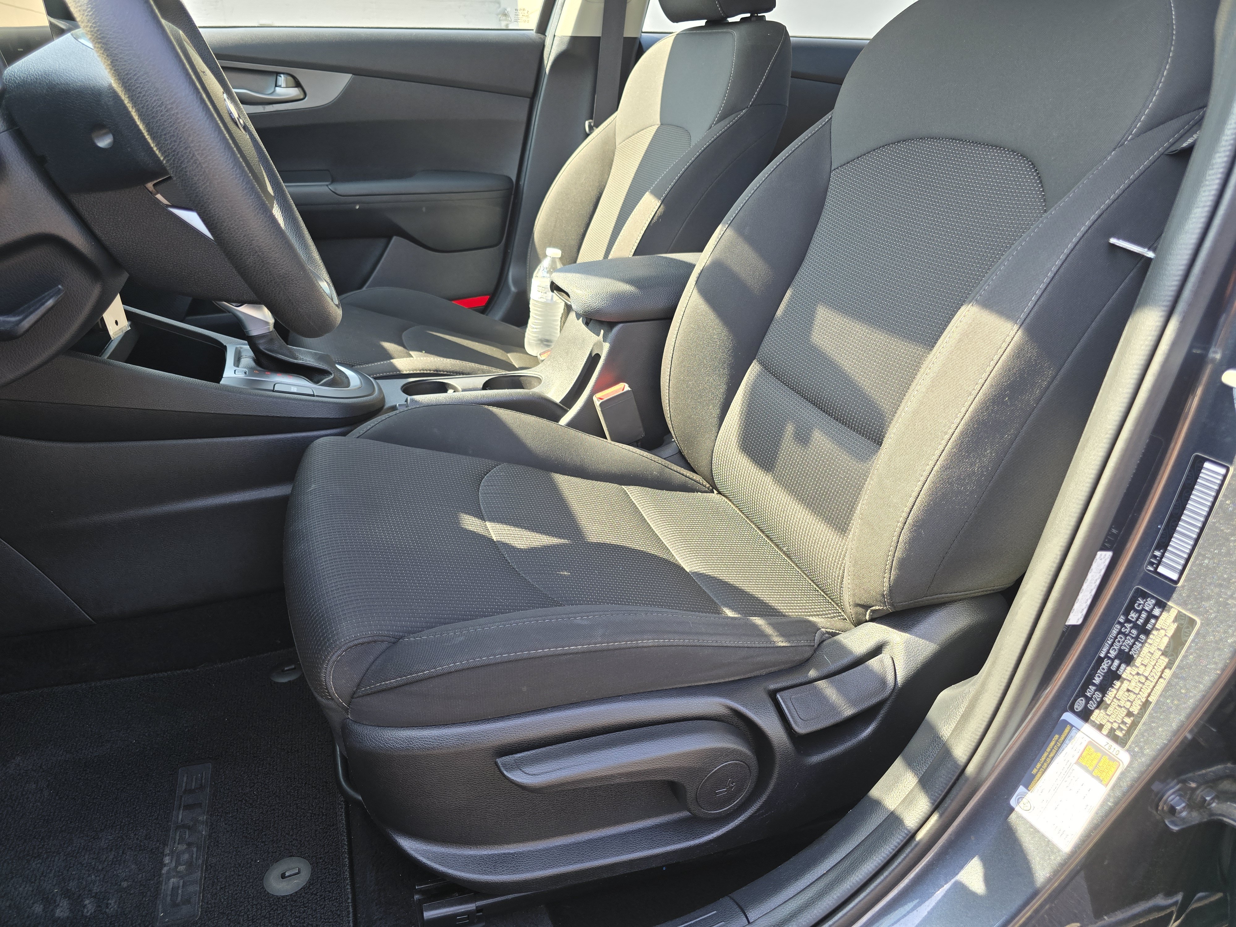 Used 2020 Kia Forte LXS FWD image 27