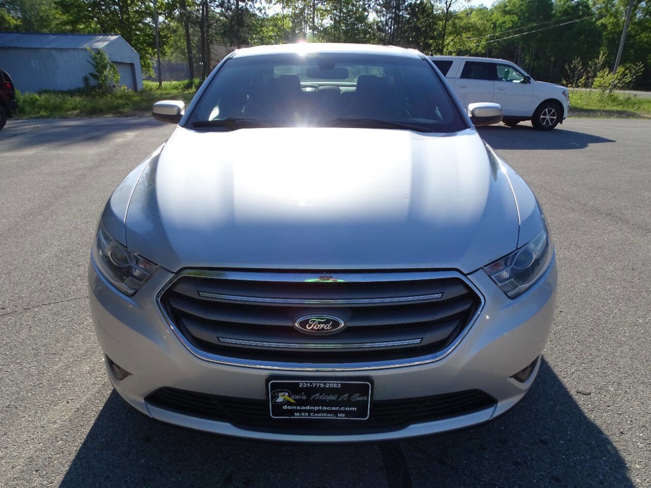 Used 2013 Ford Taurus SEL AWD image 4