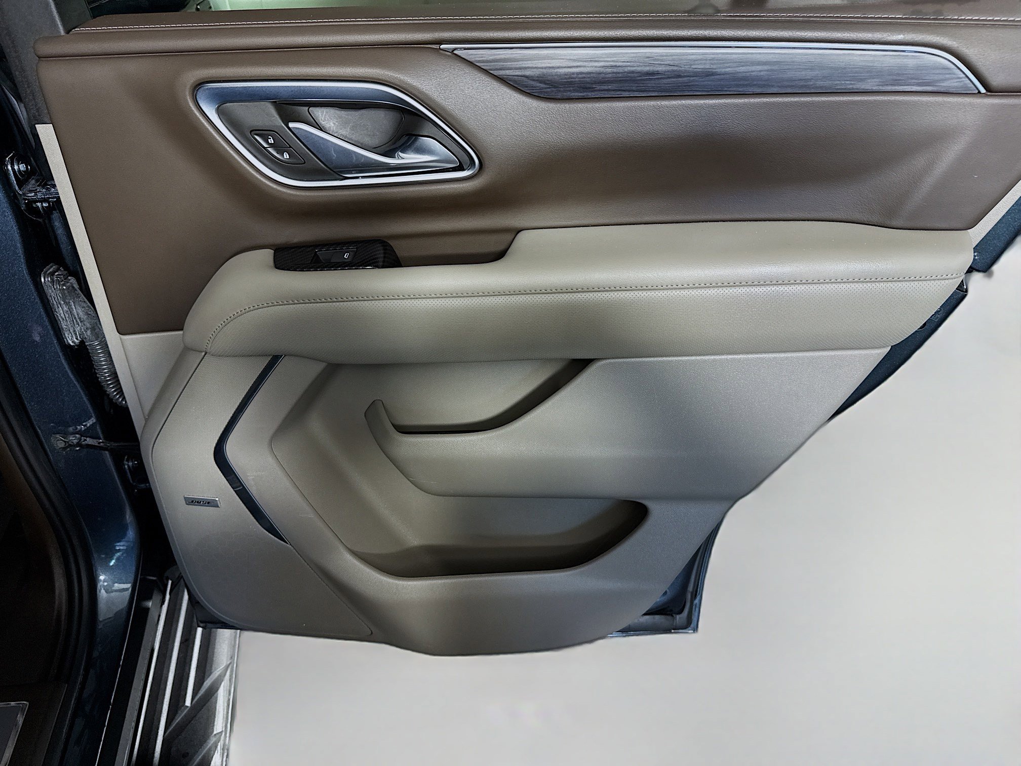 Used 2021 GMC Yukon SLT w/ SLT Luxury Package image 28