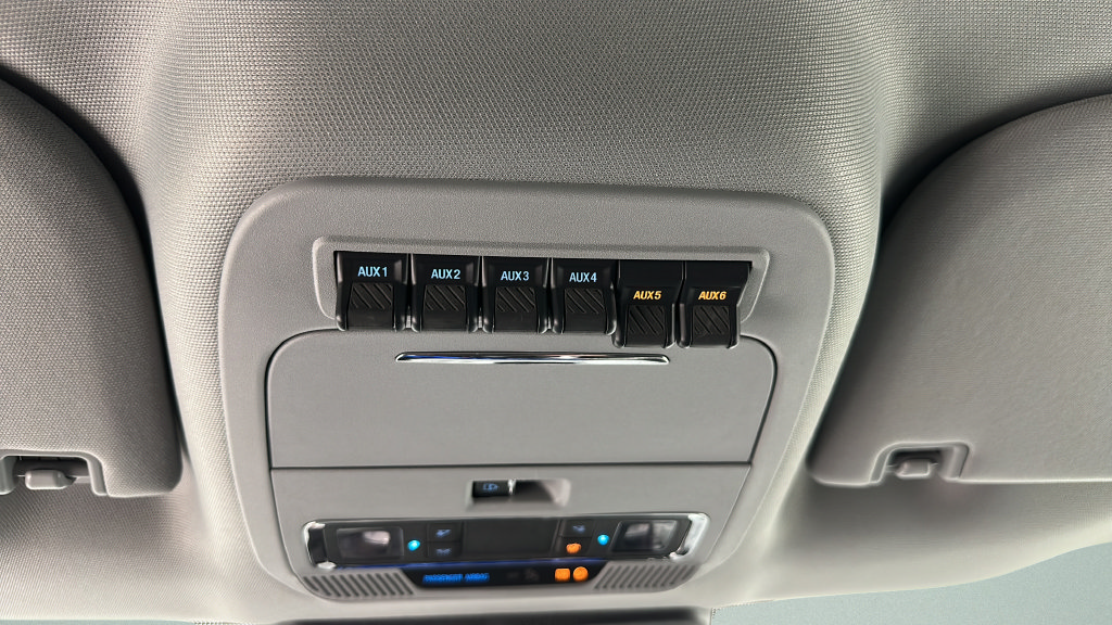 Used 2025 Ford F250 Lariat w/ Lariat Ultimate Package AWD/4WD image 24