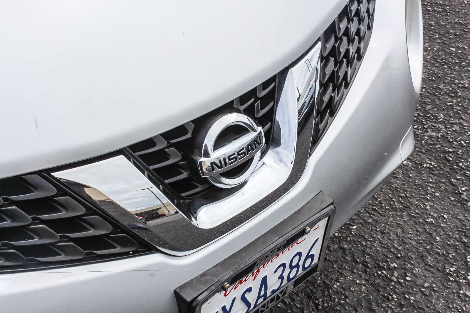 Used 2017 Nissan Juke S FWD image 16