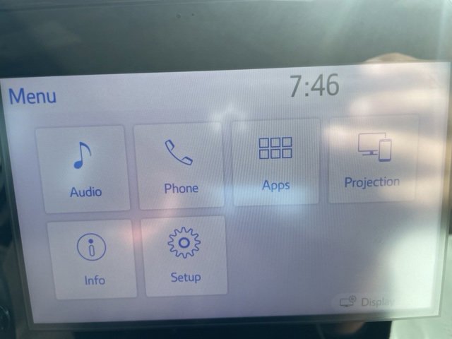 Used 2023 Toyota Camry SE image 4