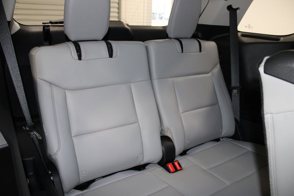 New 2026 Ford Explorer Active RWD image 32