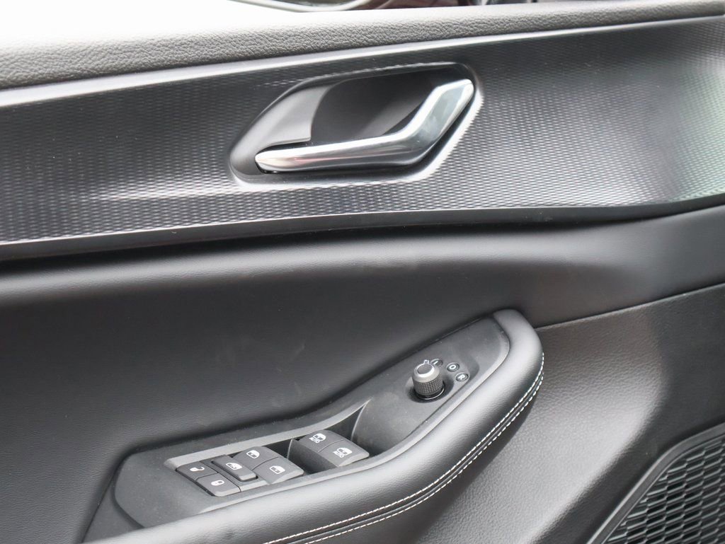 New 2025 Jeep Grand Cherokee L Altitude image 23