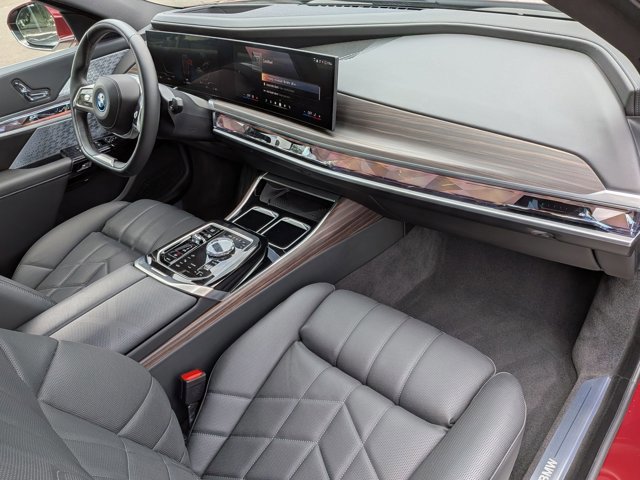 Used 2025 BMW i7 xDrive60 AWD/4WD image 24