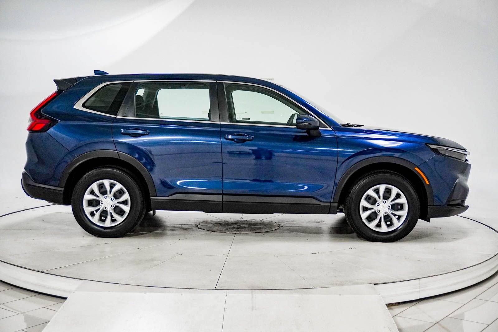Used 2023 Honda CR-V LX image 11