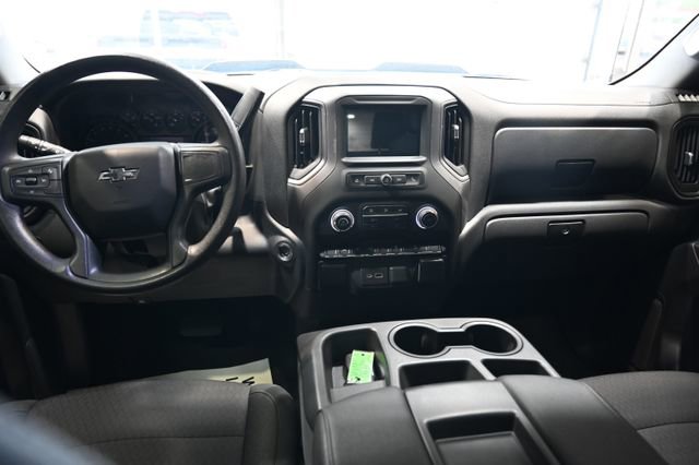 Used 2022 Chevrolet Silverado 1500 Custom Trail Boss AWD/4WD image 13
